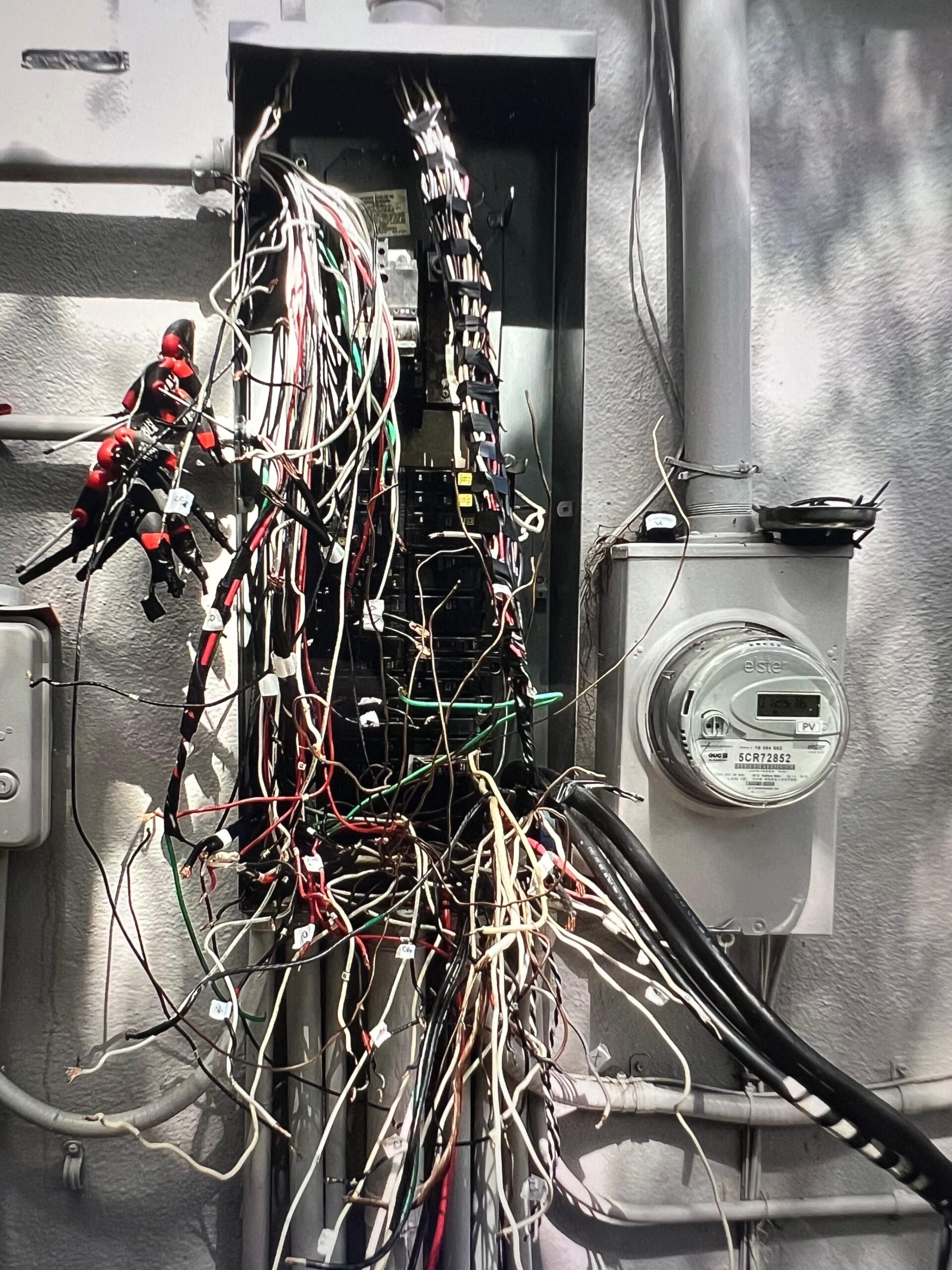 Electrical troubleshooting — Reis Electric
