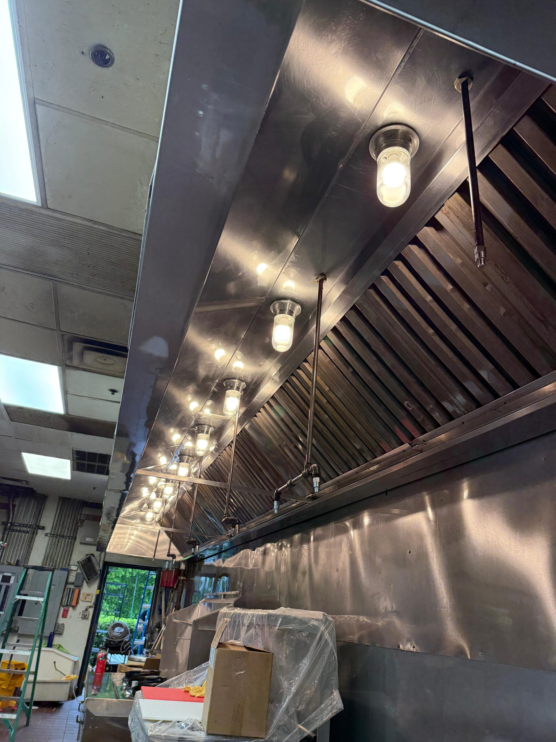 Commercial LED — Reis Electric