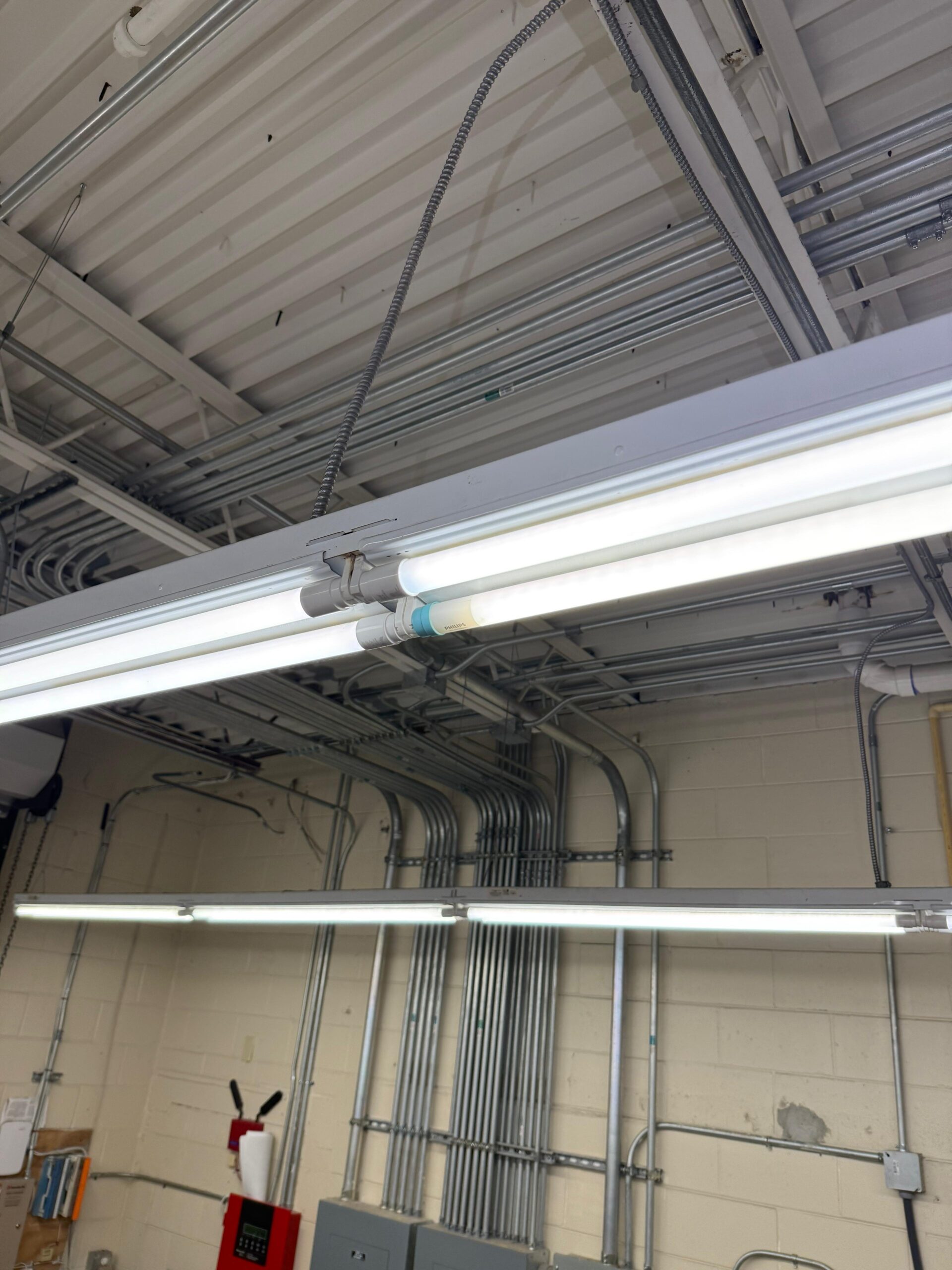 Lighting installation — Reis Electric