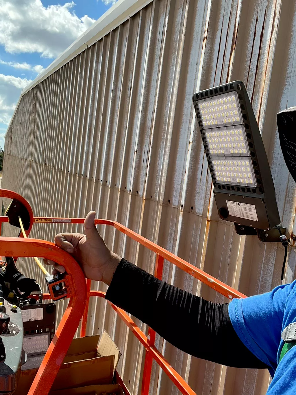 LED retrofit — Reis Electric