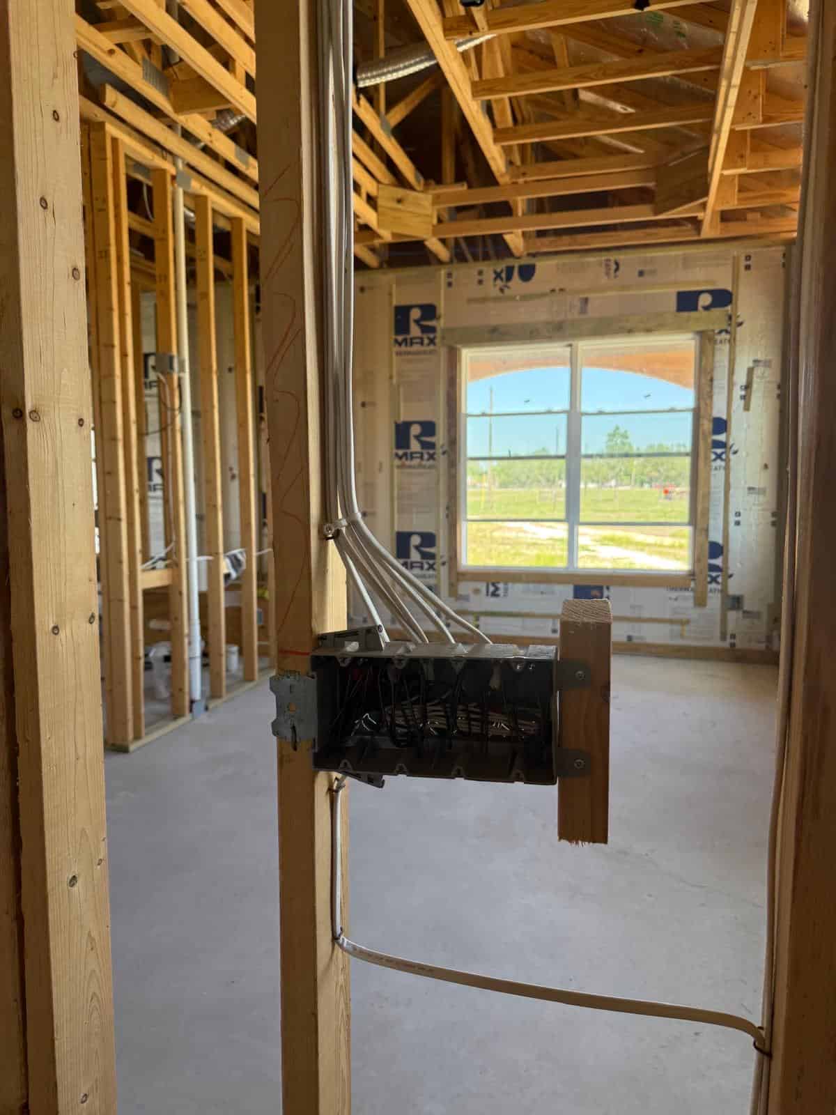 Installation new electrical circuits Central Florida